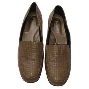 Piccadilly Shoes Size 7.5 Bronze Brown